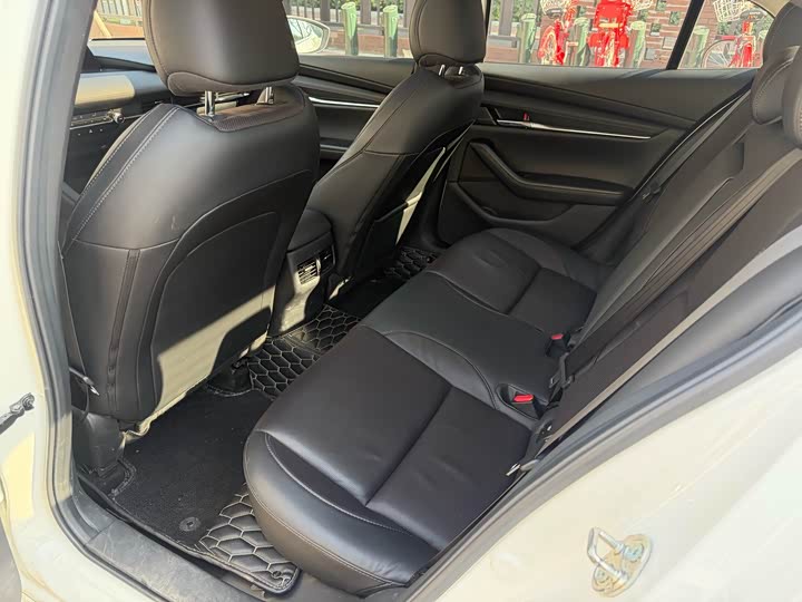 Фото 8 - Mazda 3 (Axela)