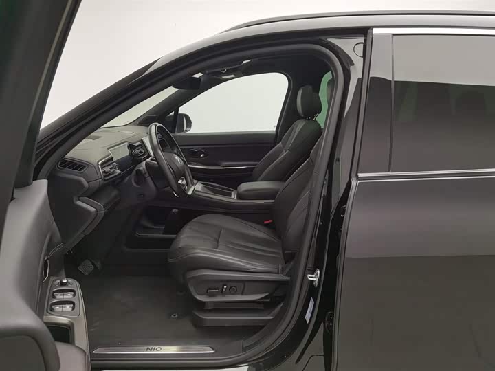 Фото 10 - Nio ES8