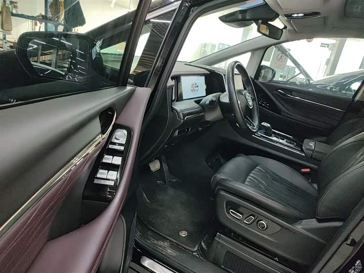 Фото 16 - GAC Trumpchi M8