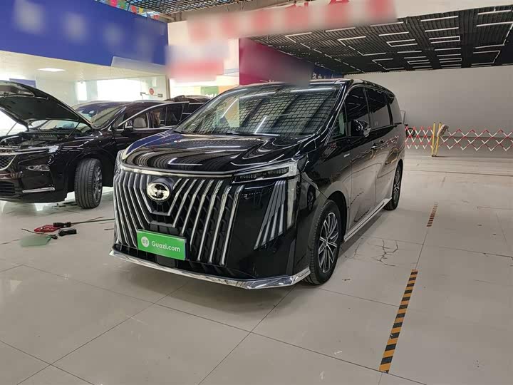 Фото 2 - GAC Trumpchi M8