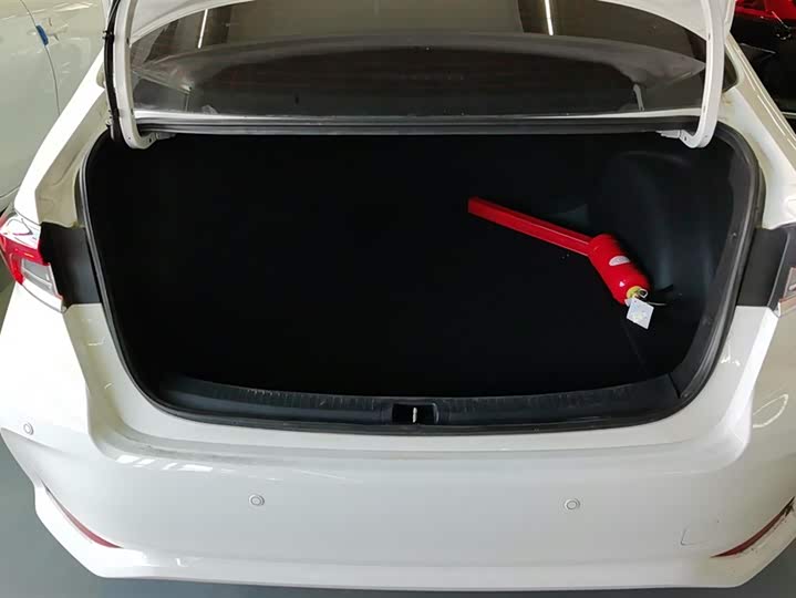 Фото 4 - Toyota Corolla