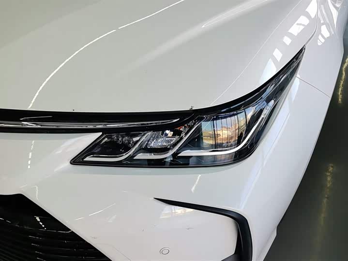 Фото 5 - Toyota Corolla