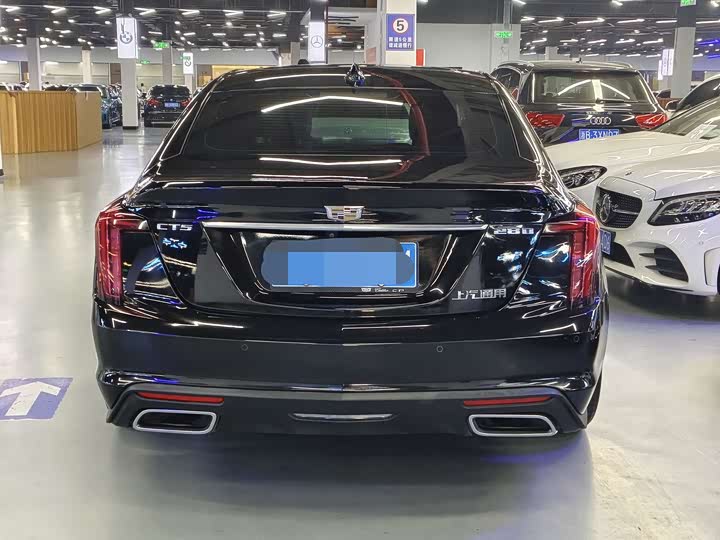 Фото 14 - Cadillac CT5