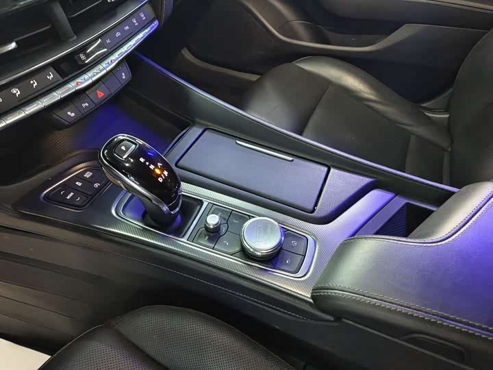 Фото 6 - Cadillac CT5