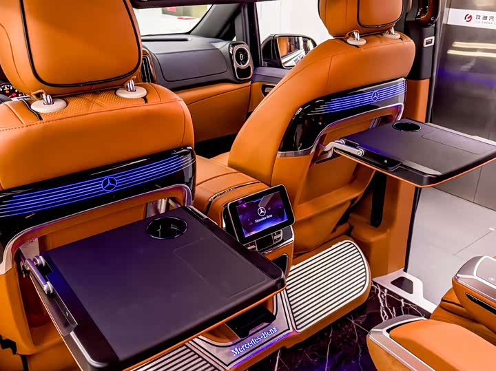 Фото 9 - Mercedes-Benz Vito