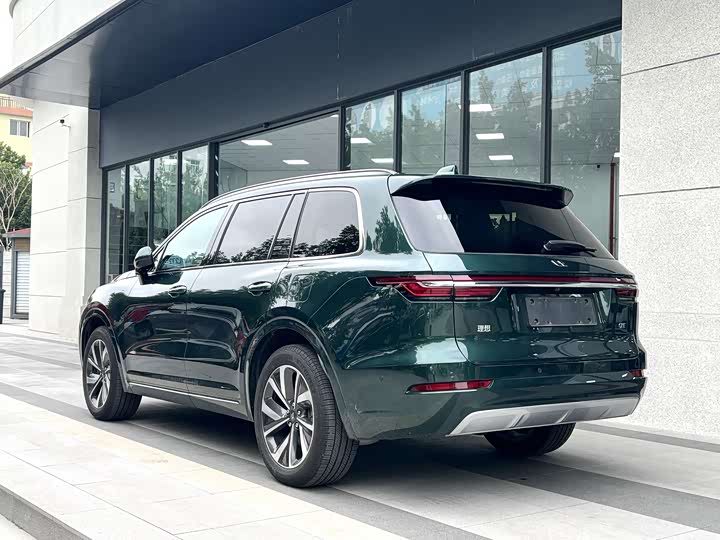 Фото 13 - LiXiang One