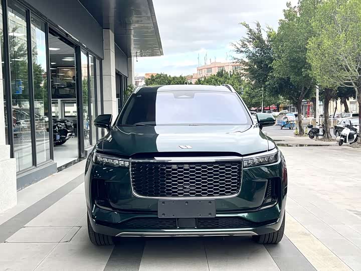 Фото 5 - LiXiang One