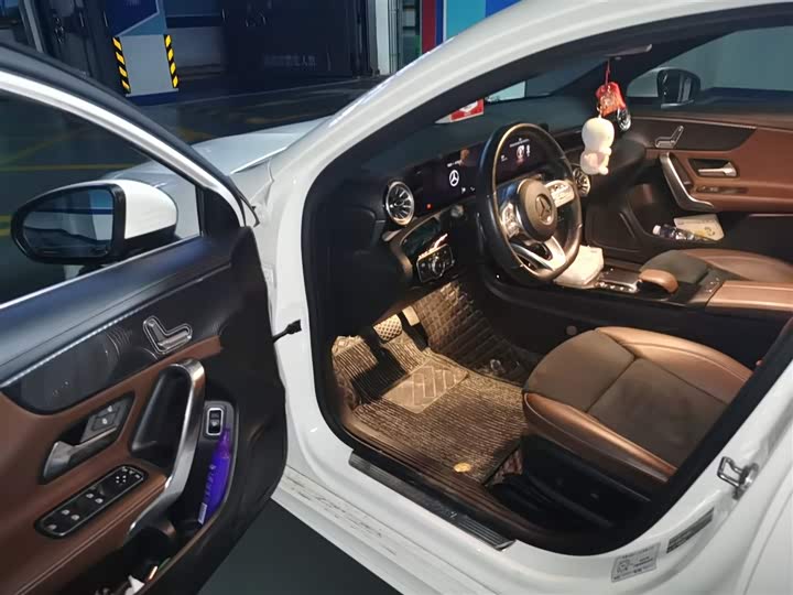 Фото 14 - Mercedes-Benz A-Class