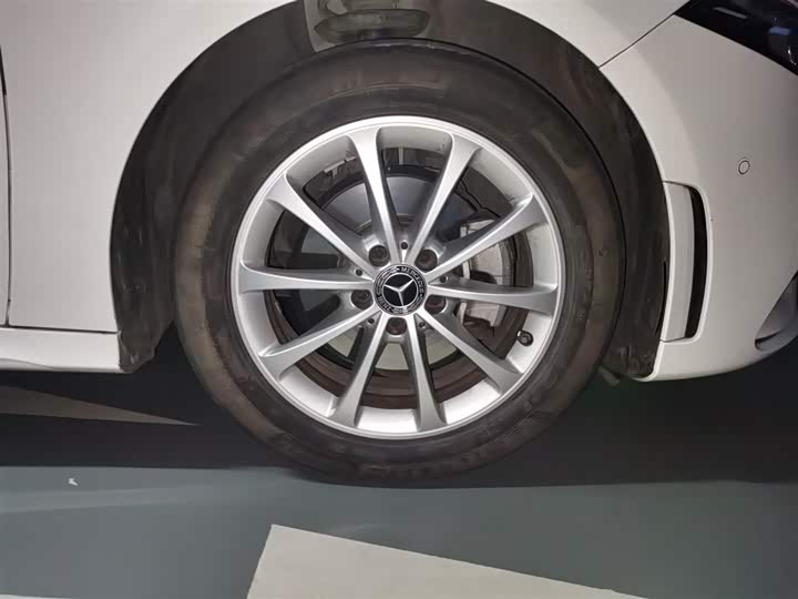 Фото 31 - Mercedes-Benz A-Class