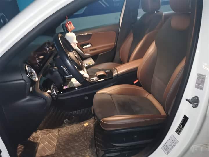 Фото 8 - Mercedes-Benz A-Class