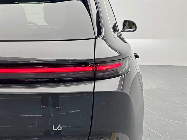 Фото 10 - LiXiang L6