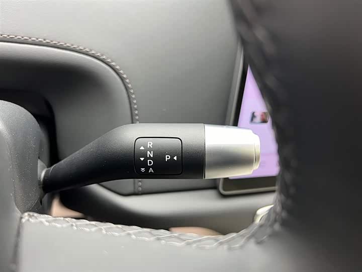 Фото 17 - LiXiang L6