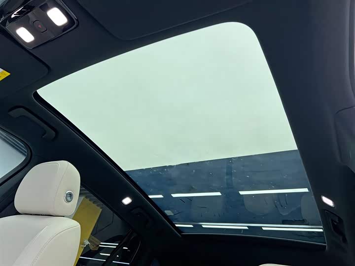 Фото 21 - LiXiang L6