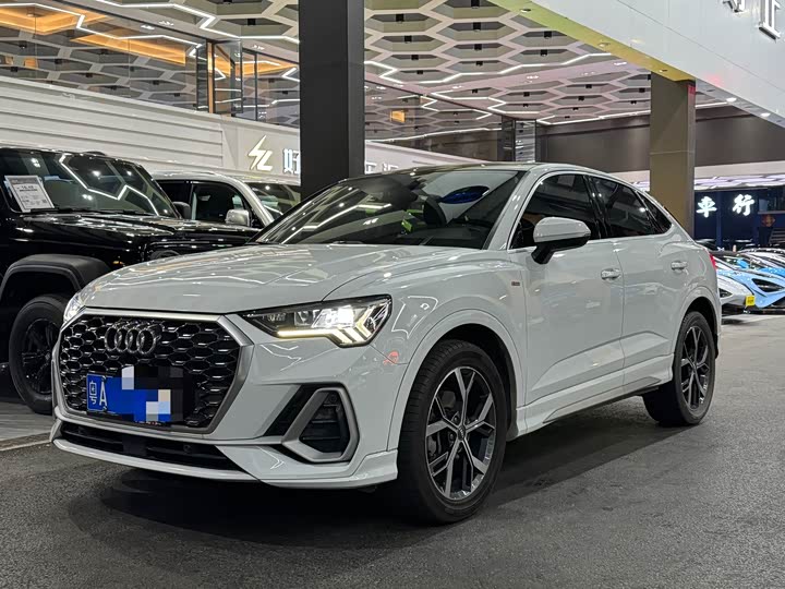 Фото 1 - Audi Q3 Sportback