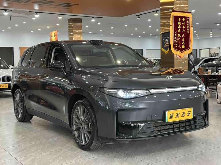 Фото 2 - Leapmotor C10