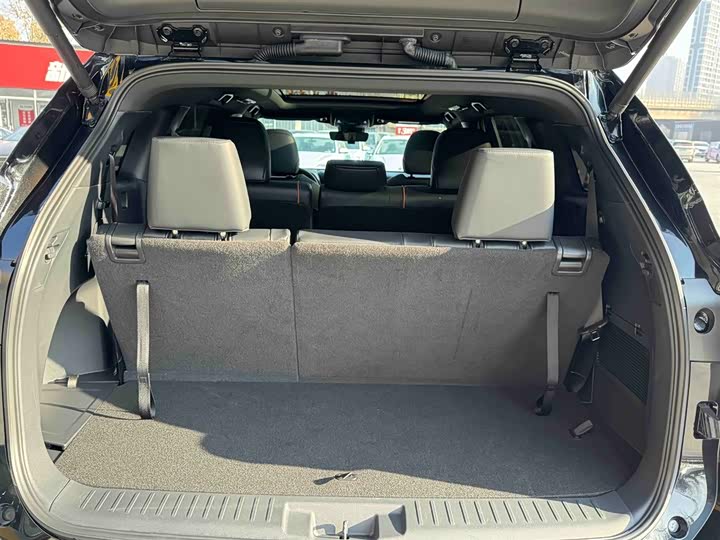 Фото 18 - Toyota Crown Kluger