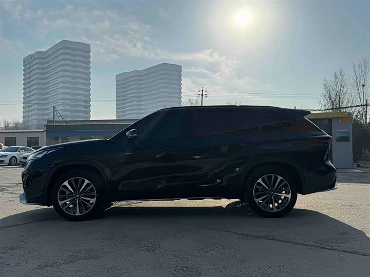 Фото 5 - Toyota Crown Kluger