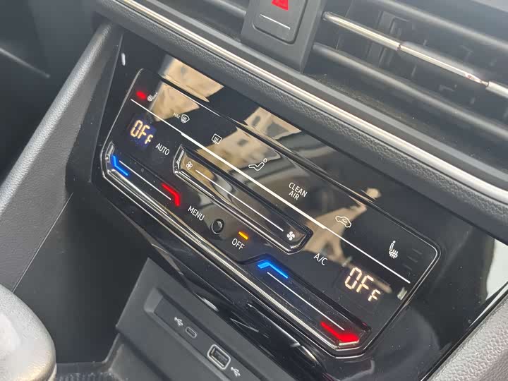 Фото 12 - Volkswagen Tiguan L Pro