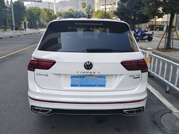 Фото 16 - Volkswagen Tiguan L Pro