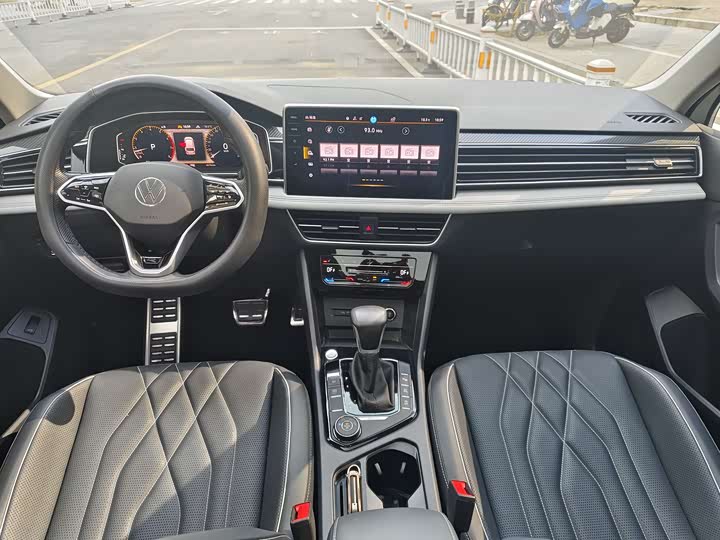 Фото 6 - Volkswagen Tiguan L Pro