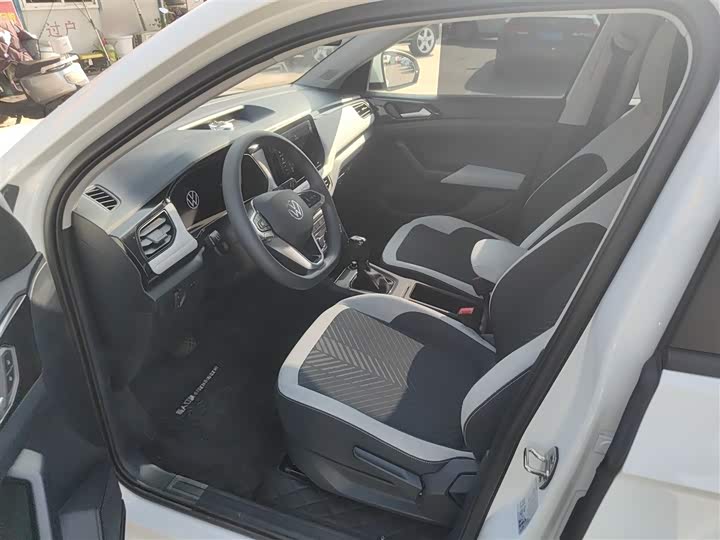 Фото 15 - Volkswagen Tharu