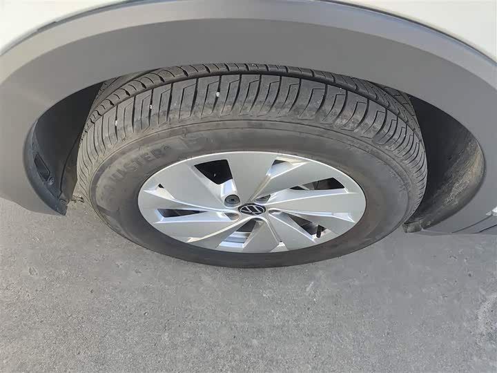 Фото 23 - Volkswagen Tharu