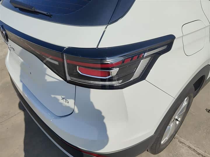 Фото 8 - Volkswagen Tharu