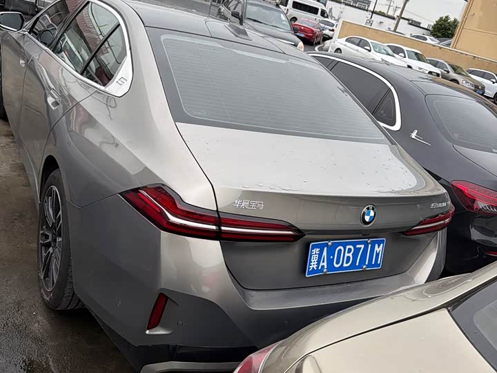 Фото 2 - BMW 5 Series