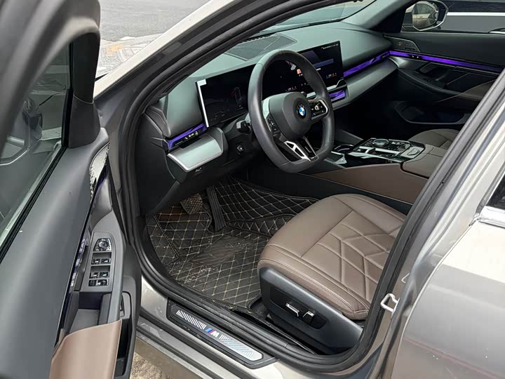 Фото 3 - BMW 5 Series