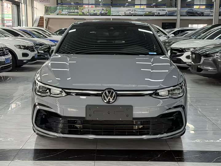 Фото 3 - Volkswagen Golf