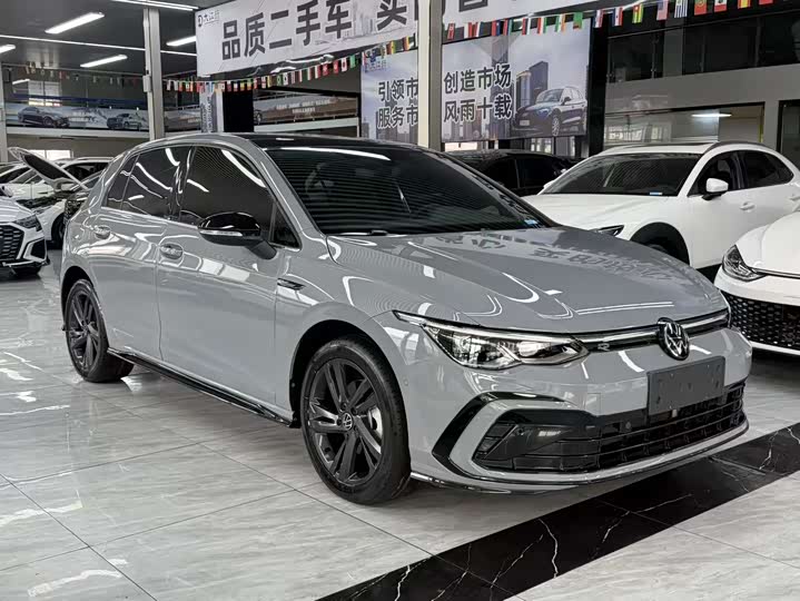 Фото 4 - Volkswagen Golf