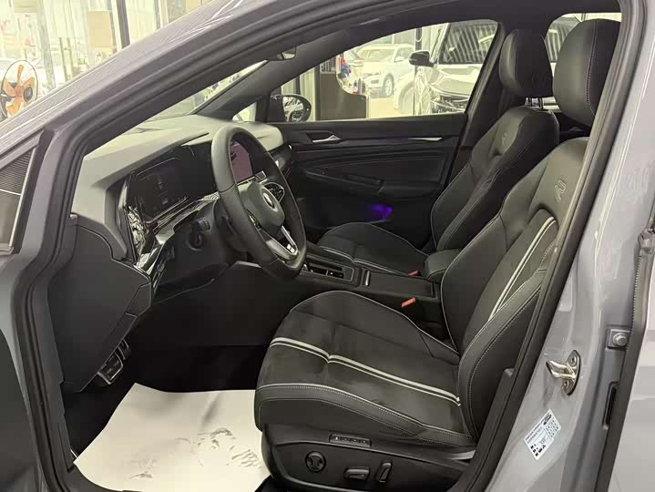 Фото 9 - Volkswagen Golf