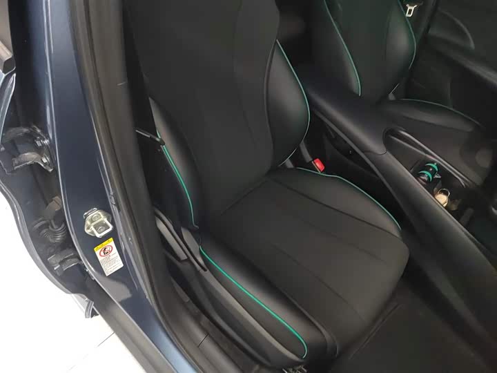 Фото 25 - BYD Dolphin