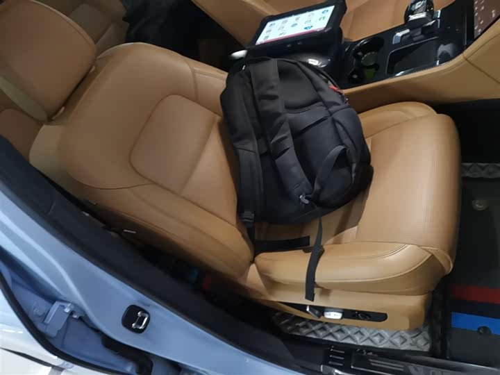 Фото 25 - LiXiang One