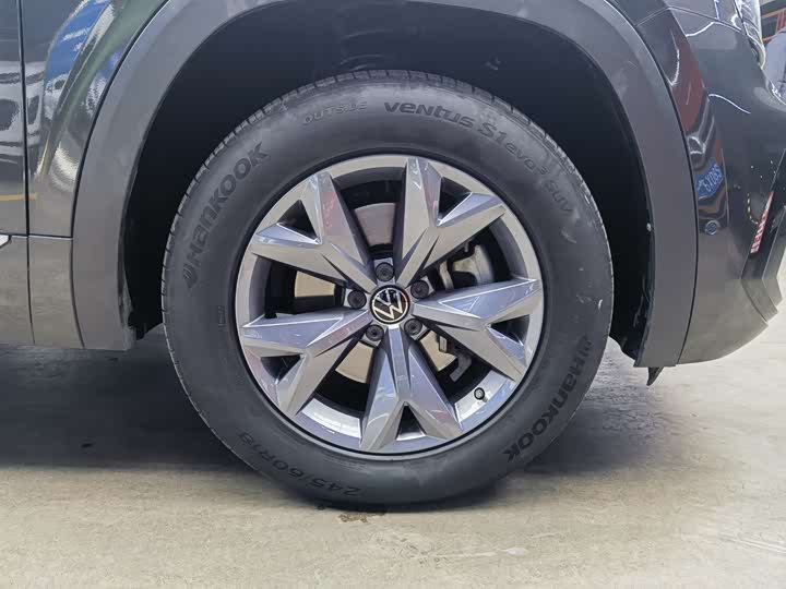 Фото 15 - Volkswagen Teramont X