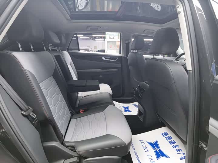 Фото 9 - Volkswagen Teramont X