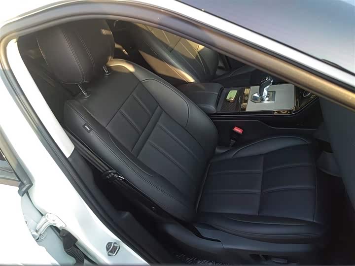 Фото 25 - Land Rover Range Rover Evoque L