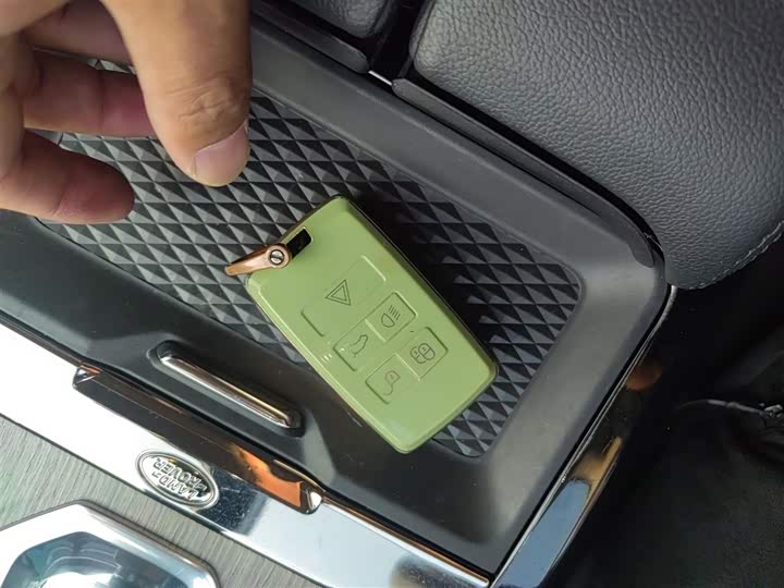 Фото 9 - Land Rover Range Rover Evoque L