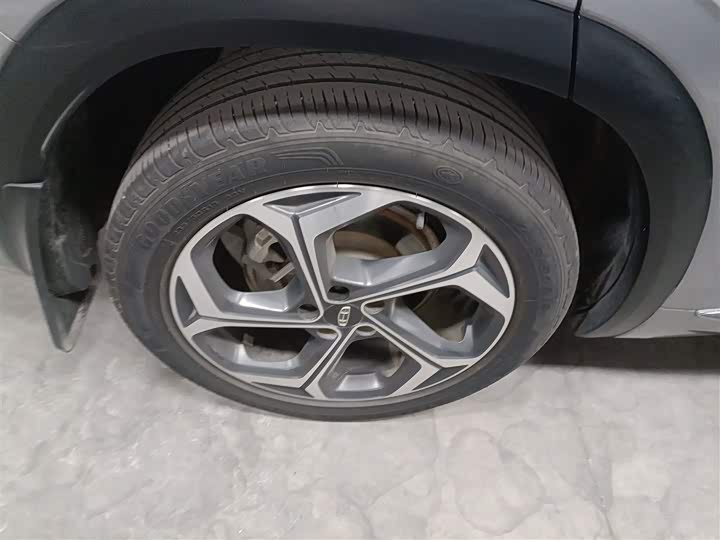 Фото 26 - Geely Monjaro