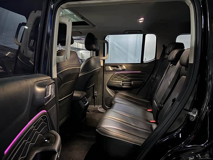 Фото 12 - Tank 300