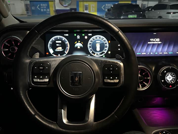 Фото 4 - Tank 300