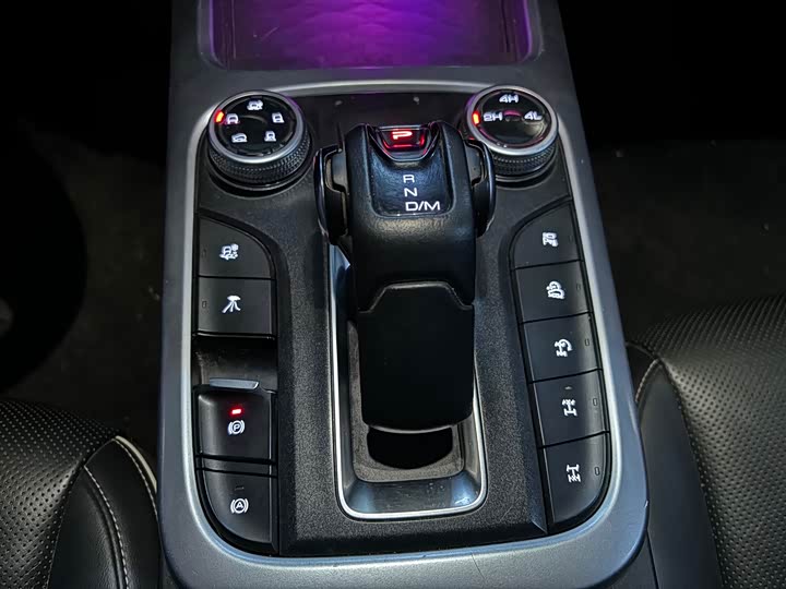 Фото 6 - Tank 300