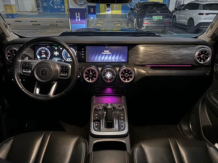 Фото 9 - Tank 300