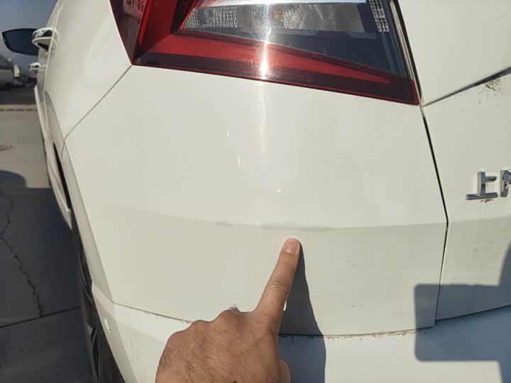 Фото 3 - Skoda Karoq