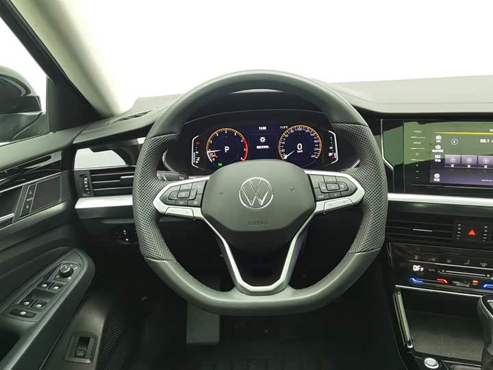 Фото 11 - Volkswagen Passat