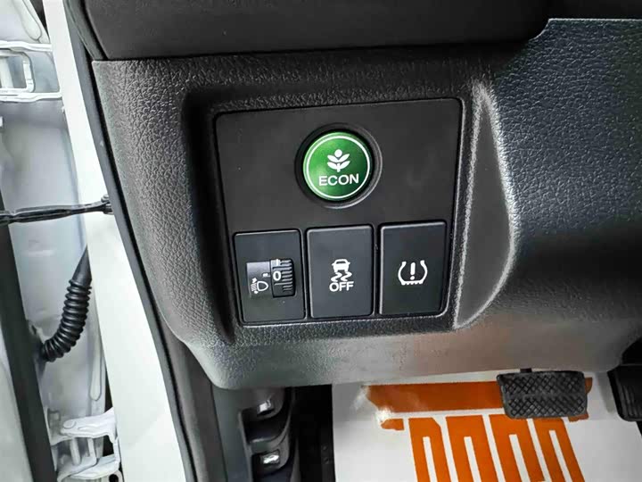 Фото 6 - Honda Vezel