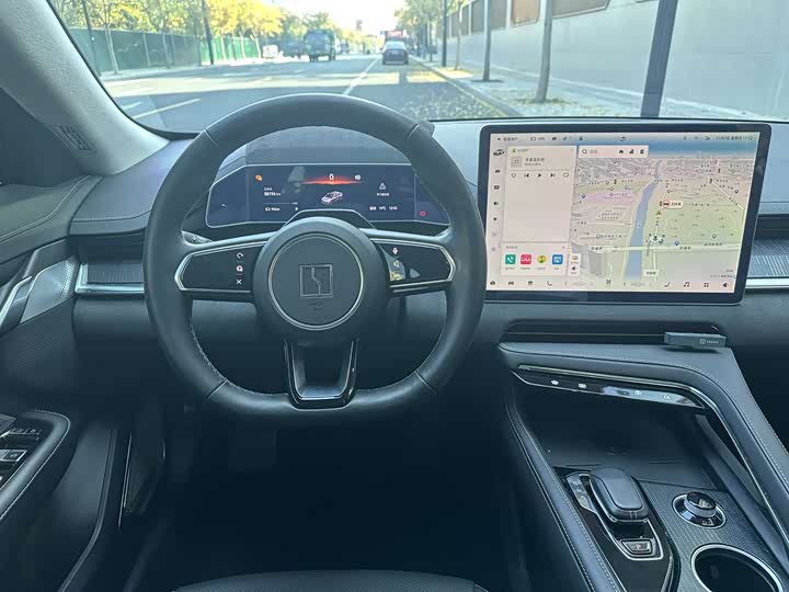 Фото 12 - Zeekr 001