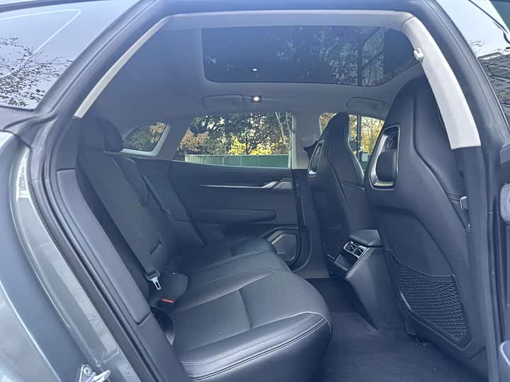 Фото 17 - Zeekr 001