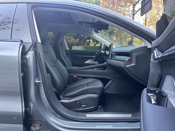 Фото 19 - Zeekr 001