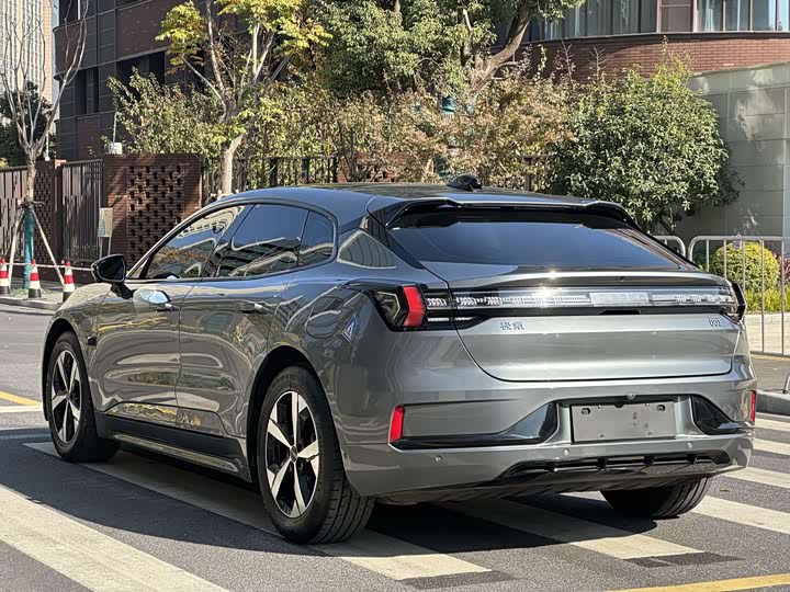 Фото 5 - Zeekr 001